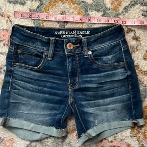 Women’s American eagle shorts